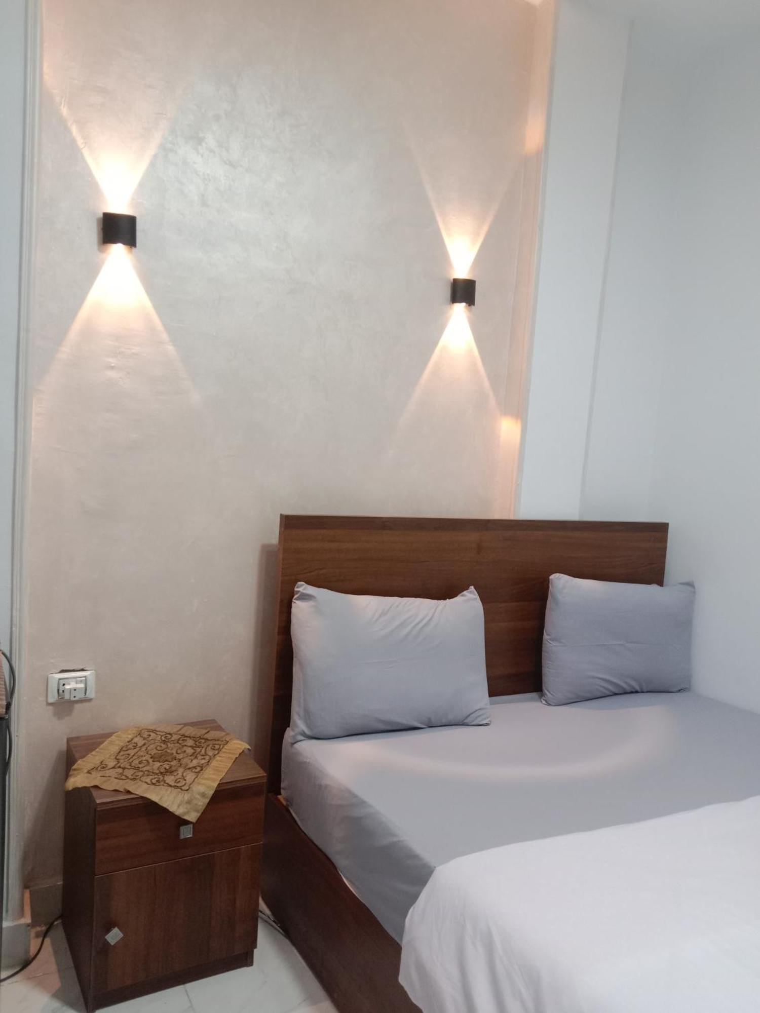 Pyramids Home Guest House Kafret el-Gabal Exteriör bild